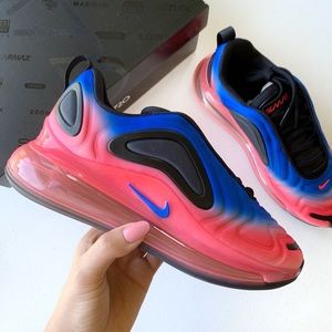 Nike Air Max 720 NWT